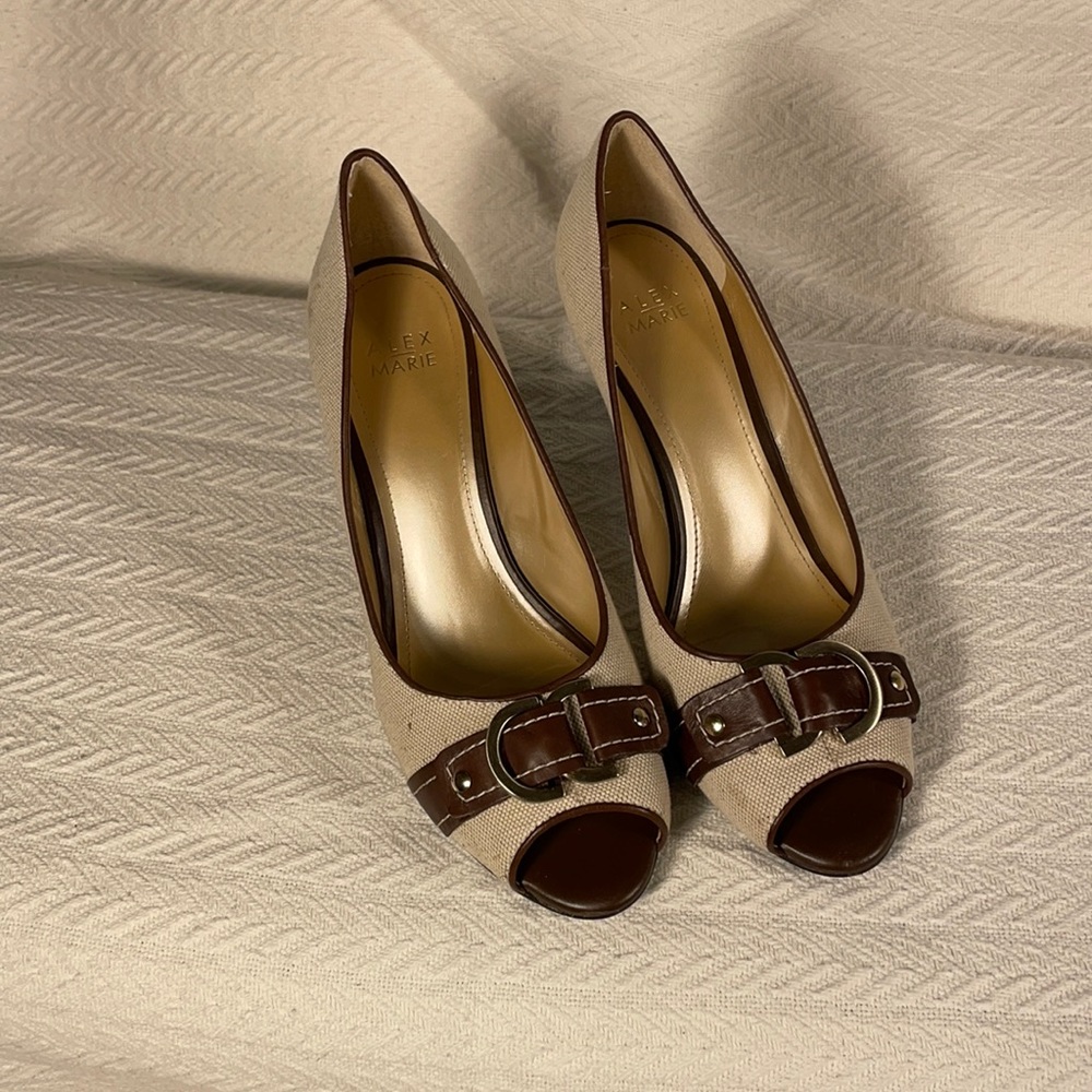 Alex Marie Size 10M Pumps